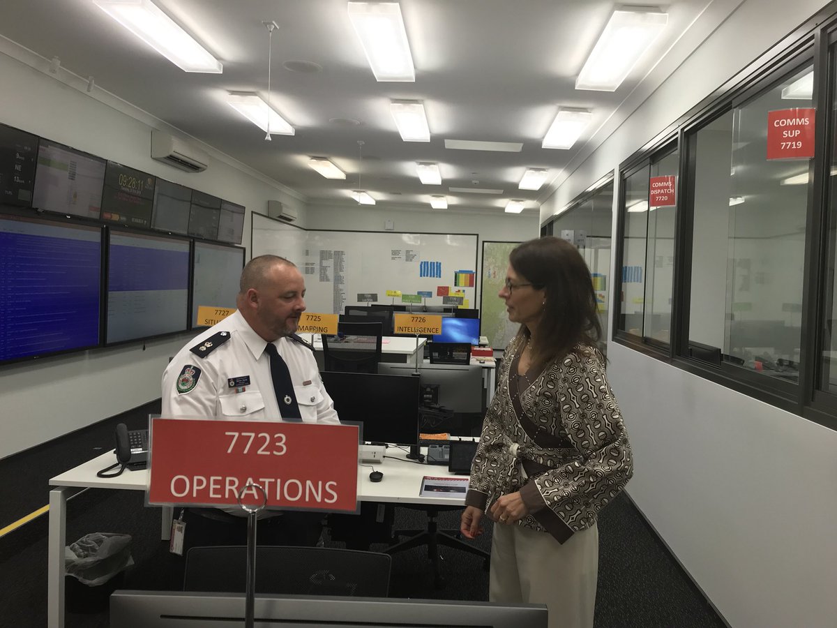 So impressive: NSW Rural Fire Service, Cumberland, gave me a lesson in bushfire fighting gear/techniques as we head into the dry season. NSW has the largest volunteer service in the world, with strong ties to US firefighters since the 1950s. Thanks for helping in CA this year!