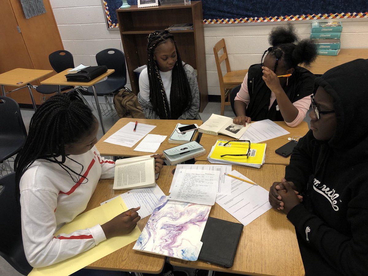 Collaborating to create and analyze timelines of Jeannette Walls’ “The Glass Castle” #thenorthspringsway #FreshSpartans22