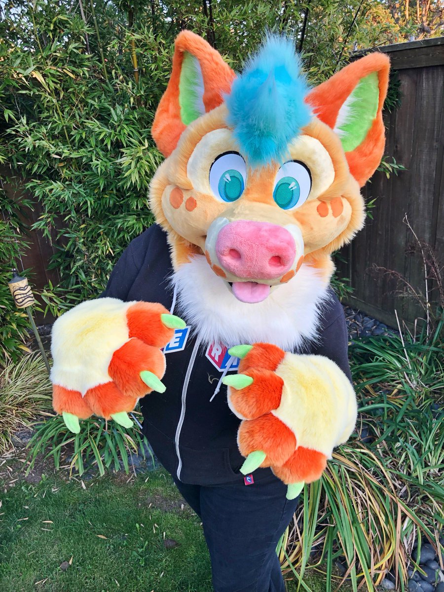 8FootRabbit's tweet photo. Snoot incoming...the hyena auction is now live! This auction is for a full costume with a custom bodysuit made to fit you! The auction closes Nov 3 at noon Pacific time. DMs open for questions. Take this good sweet friend home with you! ☀️🌊🌴
https://t.co/PVB7U1Wap5 https://t.co/JI8aPW2Edf