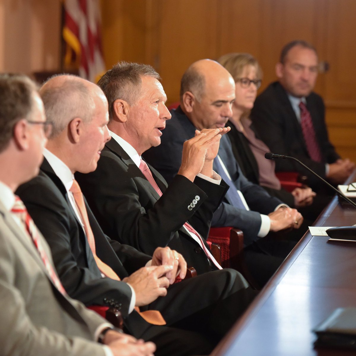 JohnKasich's tweet photo. Ohio’s insurance industry has worked hard to put together a curriculum that is going to prepare a new generation of workers in an important industry. Really proud of their leaders coming together to make it happen. Hope we can see more of the same from other key Ohio industries. https://t.co/qC6gq9TTvx