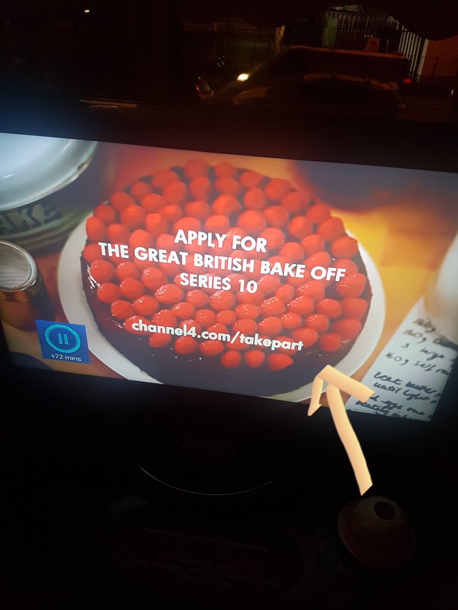 Ellefantastic13's tweet photo. In 9 seasons and two channels NOBODY has thought to replace the missing Raspberry!! #GBBO #bakeoff #bakeoff2018 #raspberry https://t.co/pQh6H2JHFI