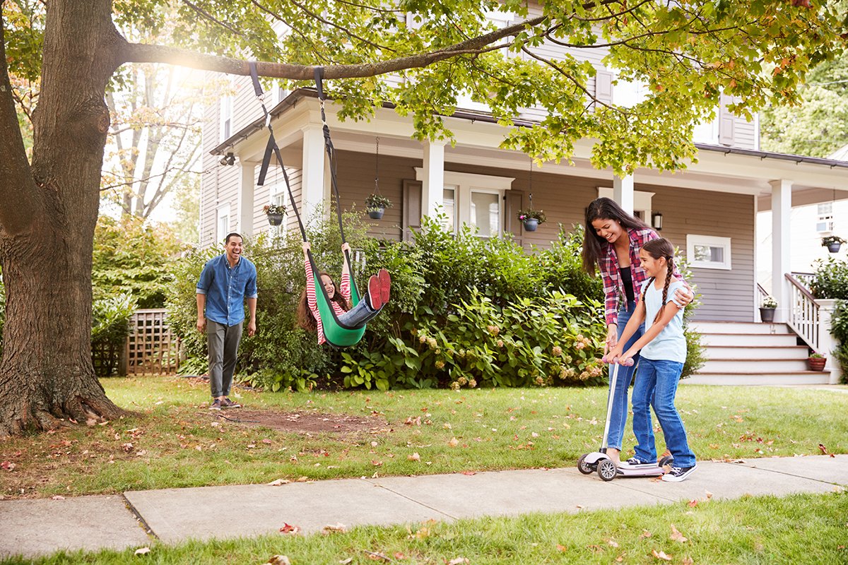 RedbudCharlotte's tweet photo. What makes a good neighbor? Consider these five traits ~ https://t.co/6xAa3j8Drl #CLT #goodneighbor https://t.co/hV8Dc1XbNa
