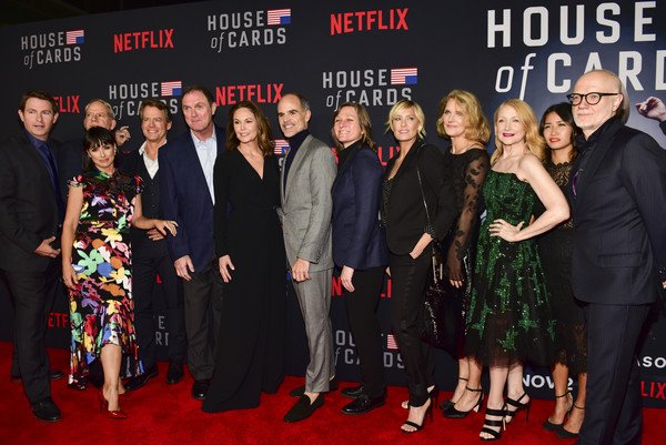 Whatfat Hachi ハウス オブ カード ダグが天下を取るようです なんつてw ダイアン レインの役楽しみやなー 10 22 House Of Cards Season Six World Premiere シーズン6は11 2配信 T Co Ozfzavgjph T Co H5ureliwxv Twitter