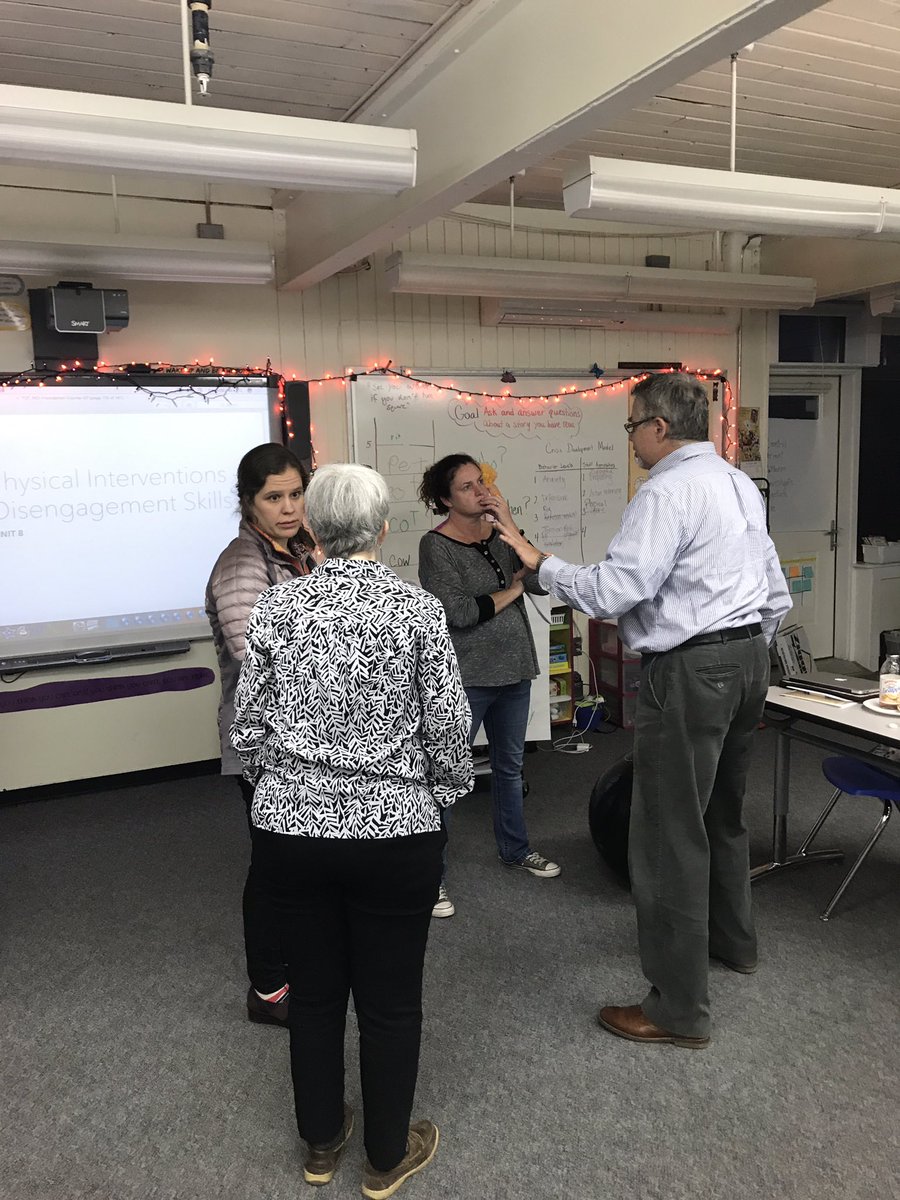 SondraBrake's tweet photo. A terrific professional development session here at #plainfieldes. https://t.co/m5XQoVfsaG