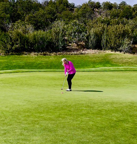 tchstonegallery's tweet photo. Susan swings for a cure! https://t.co/YQ2igCzyEU