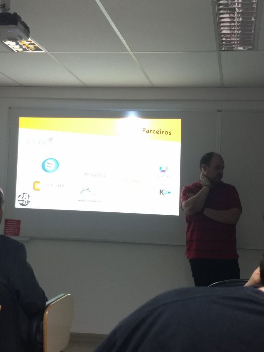 _valeriowillian's tweet image. #especialistafaz #mandic #novatec #awsmeetup