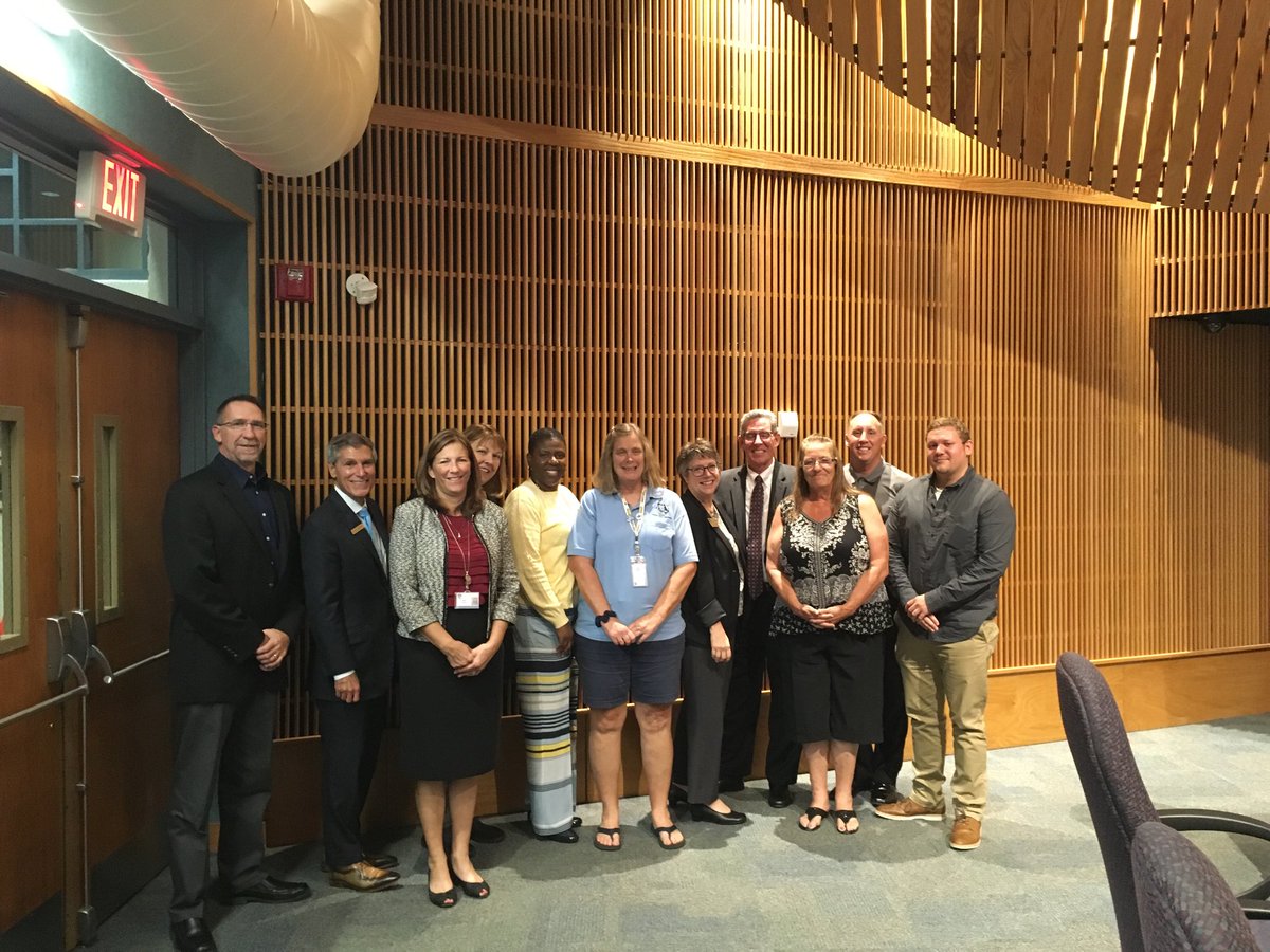 AFSCME and School Board settle their contract.  Congrats to the negotiation teams for working together for this settlement.