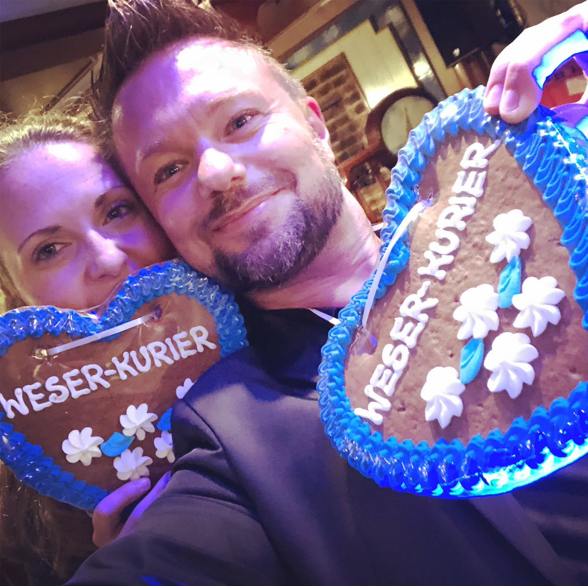 MarcelAuermann's tweet photo. Ischa #Freimaak und #Freimarktsempfang des @weserkurier
#freimarktbremen #freimarkt #freimarkt2018 https://t.co/sz1iqImFpN