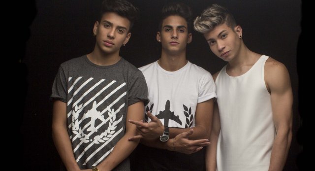 JessxBoys's tweet photo. "Nos vemos juntos levantando nuestra bandera, diciéndole al mundo que estamos orgullosos de ser Venezolanos, compartiendo con nuestras fanáticas, visitando cada rincón de Venezuela con nuestra música, así ustedes lo decidieron, y así sera; Los Boys, son 3."

Mencionen plox.💕 https://t.co/RuhHzqaIGw