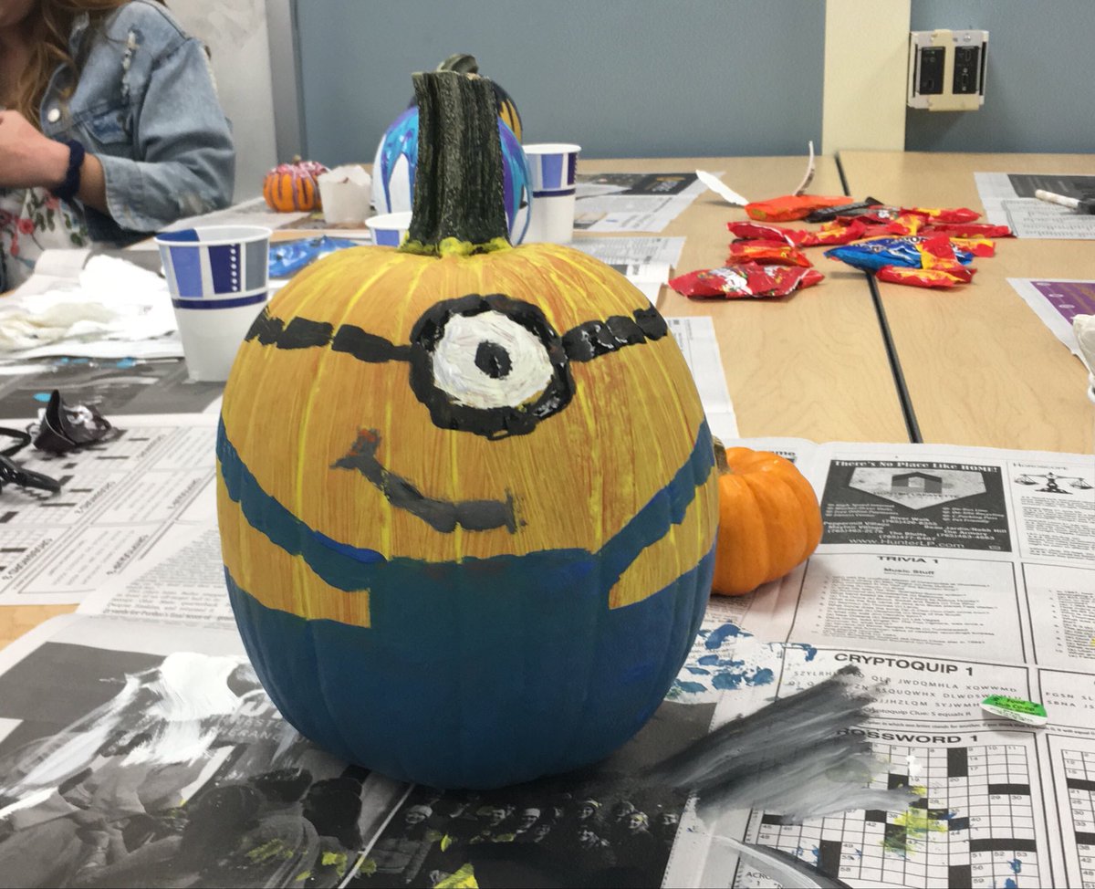 PurdueUXD's tweet photo. PXD Pumpkins looking spoooky. Thanks to everyone who came out and spent the evening with us! 🎃🎨 #PXD #PURDUEUX https://t.co/6sdtKKzk9M