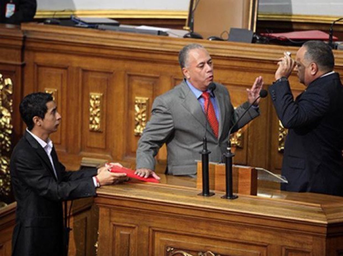 Felicitaciones al camarada hermano <a href="/ElvisAmoroso/">ELVIS AMOROSO</a> por su merecida designación como nuevo contralor general de la republica bolivariana de venezuela #HijoDeChavez <a href="/NicolasMaduro/">Nicolás Maduro</a> <a href="/mreyesPSUV/">Michael Reyes</a>