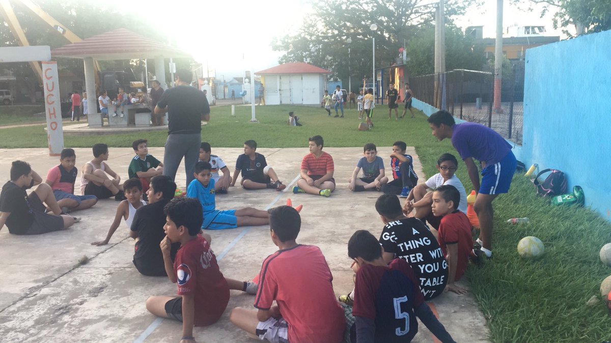 #AlMomento se llevan a cabo cursos talleres y actividades del Programa Primeros 100 días de Gobierno de <a href="/OficialCentro/">Oficial del Centro</a> en el Vaso Regulador de Tamulté de las Barrancas, #PorUnMunicipioMasProspero #CentroVa <a href="/EvaristoHdzCruz/">Evaristo Hernández Cruz</a>