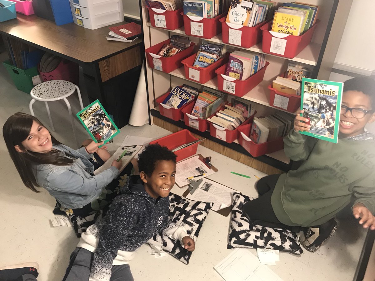 MBParks_'s tweet image. We are EXTREMELY excited to start working in research groups to research natural disasters.  #fourthgradefun #learningisdoing #weareREADERS