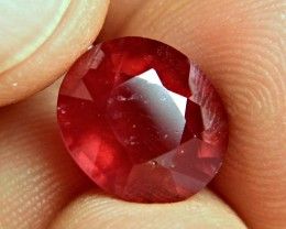 GemRockAuctions's tweet photo. 7.72 Carat Fiery Red Ruby - Superb. 💎 View it here ▶️ https://t.co/67L7QwBBbI https://t.co/iq1D3JxAD1