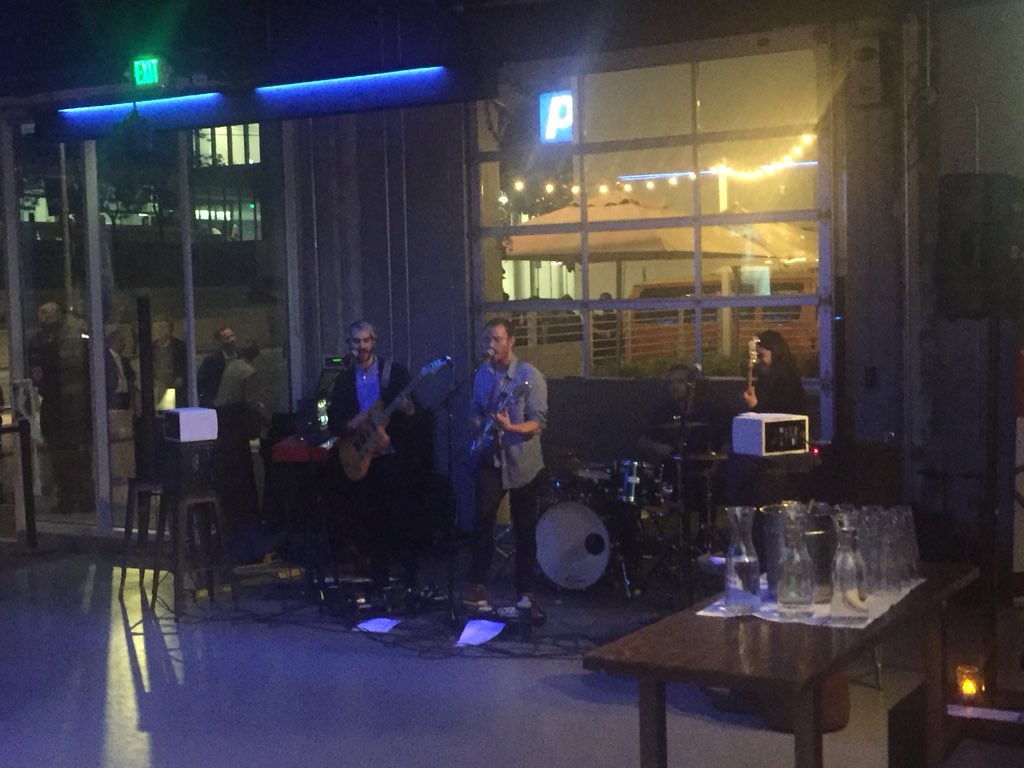 Many thanks to the French delegation for their annual event at #oow18fr ! This year, a wonderful mix between Ping Pong and concert.  <a href="/RedfaireERP/">Redfaire</a>