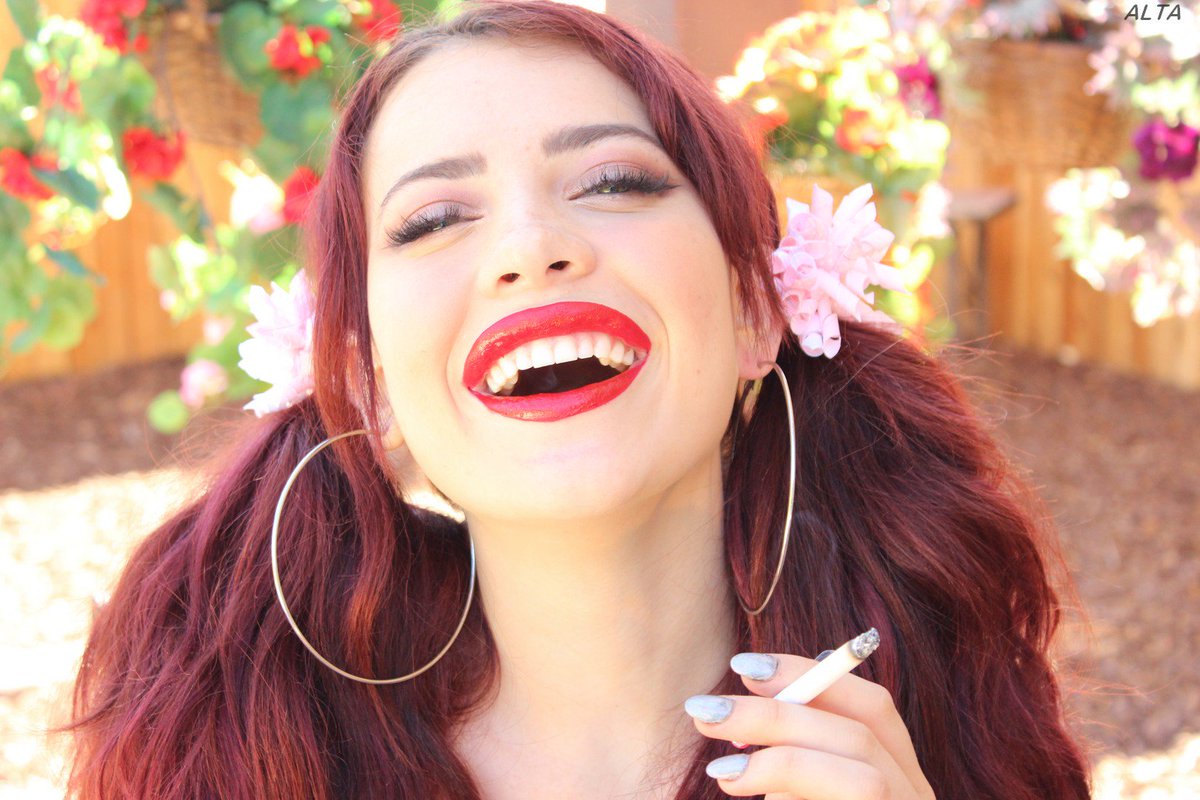 altasmoking's tweet image. Such a fun spirit and amazing soul! @SabinaRouge knows the order of our world... trust her, listen to her... she is wise WELL beyond her years! Maybe a Jedi????