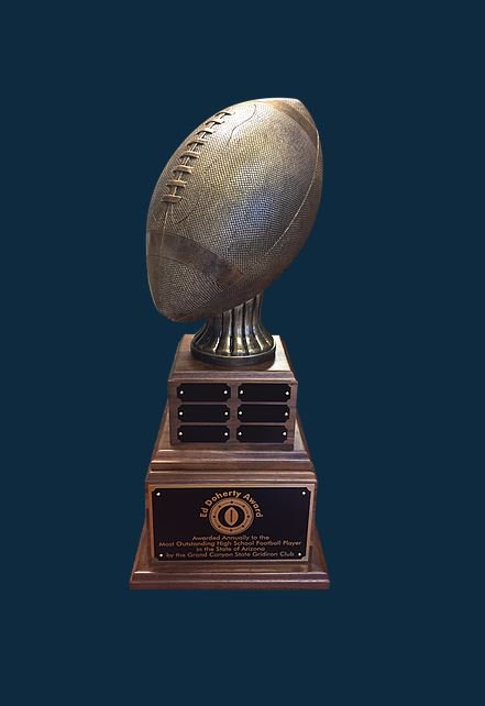 AZGridironClub's tweet photo. The week 9 #EdDohertyAward nomination recipients are @Kohner_Culli1 of @HighlandHawksFB, @kev2Savage of @GdaleFballsays; @paxton_earl of @TitanFootballAZ, @LogalMaxweel15 of @HigleyHS, @Kedonslovis of @DMWolvesFB, &amp; @lucas_wright34 of @dridgeathletics: https://t.co/tjs7IxzTN1 https://t.co/K3hyGY8cpz