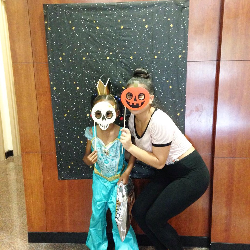 UT_RHA's tweet photo. Cookies 🍪, Candy 🍬, Face Painting 👩🏽‍🎨 and slime!! Thanks to everyone that made "Kids at UT" absolutely 👻🎃SPOOK-tacular🎃👻 @UT_OSLE https://t.co/zc7SBYvHHn