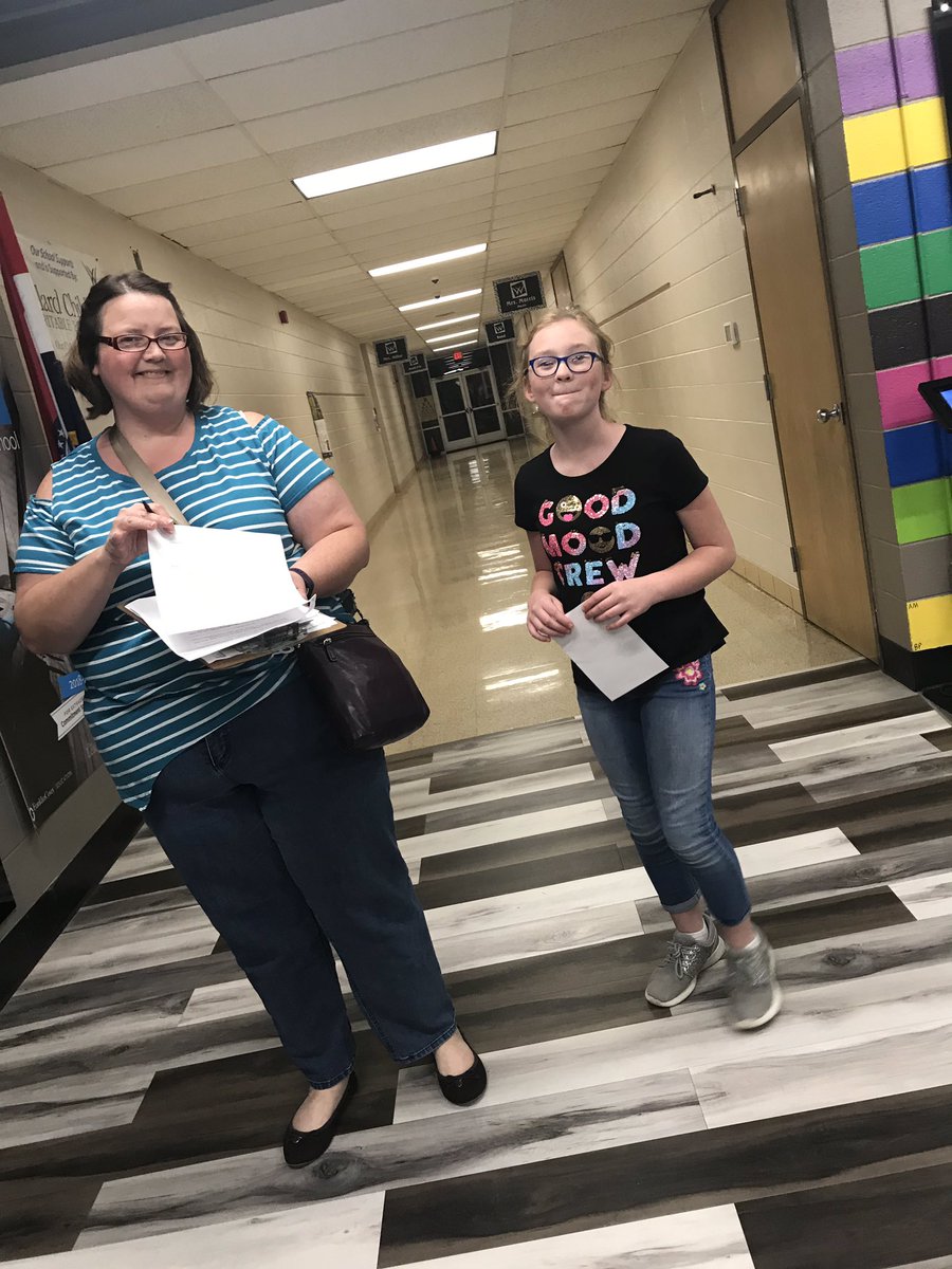 kerberry129's tweet photo. Title 1 Family Scavenger Hunt tonight. Love seeing kids and families reading together #WeAreWillard https://t.co/DIreL0lNVx