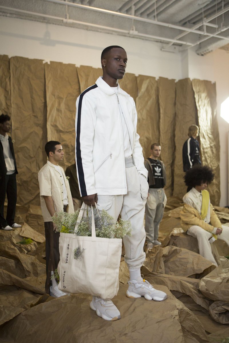 makeupprony's tweet photo. Currently digging the cool-guy denim 👖Casual looks from @bristolstudio's collection. Swipe 👉 to see more looks from the collection. https://t.co/Rtj8ZoZc9E