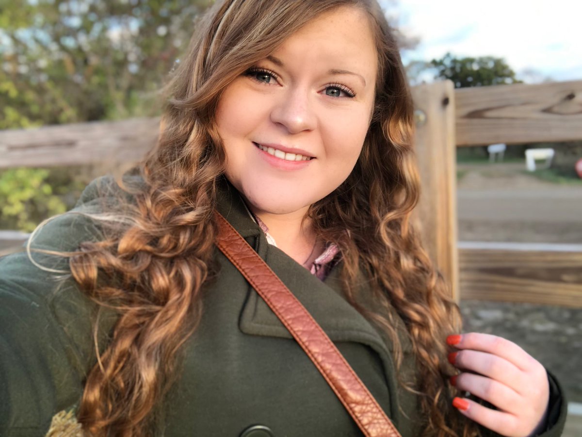 MckaylaBush's tweet photo. Trip to the Apple Orchard from the other day 🍎 https://t.co/DMm6ROytG3