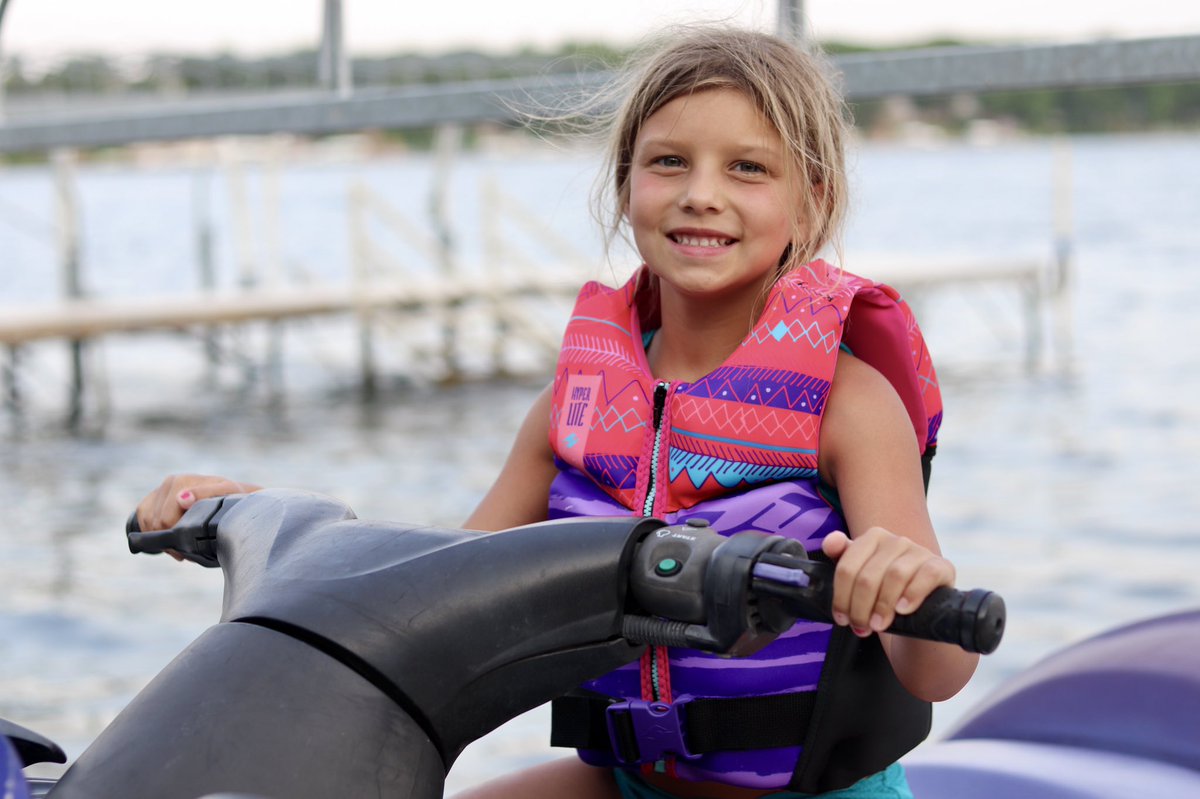 anna_0304's tweet photo. just thought I’d share pictures of my favorite 8 year old on her bday. please stop growing up https://t.co/z2Du1y5pIf
