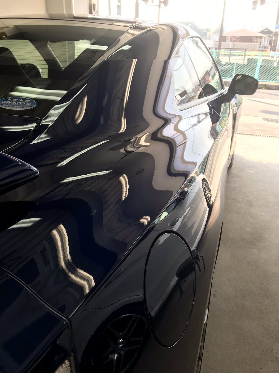 RIVAUS2013's tweet photo. https://t.co/WMOx1moksU

先日からお預かり中のGTR
普段のお手入れもしっかりされていて
綺麗なボディ状態ですが、鉄粉や洗車キズ、ボンネットはポリッシャーで磨いた跡が目立ち、ポリッシング！
光沢感あるボディーに仕上げてダイヤモンドコーティング💎さらに光沢感が増しました。

本日納車です！ https://t.co/oHZYyJXRnx