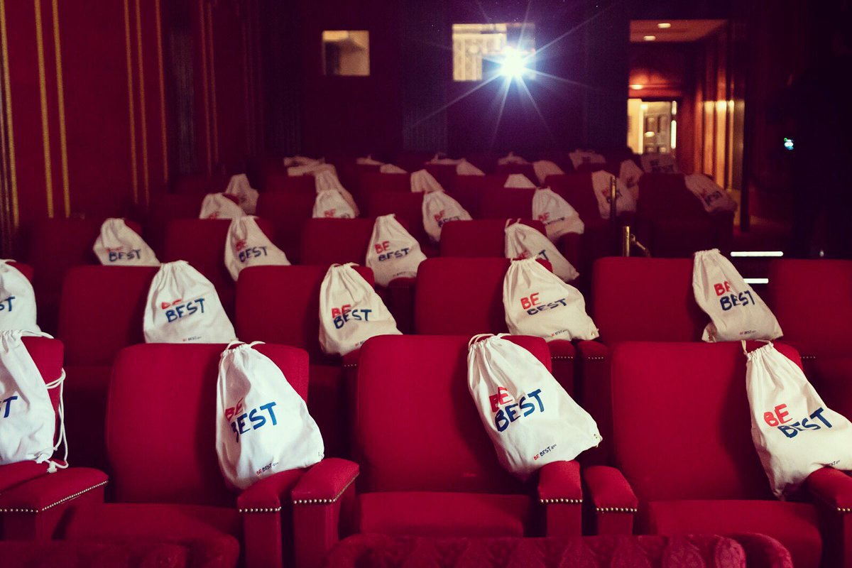 Thank you to the students & teachers from @DPApcs who joined me & @BetsyDeVosED to watch the movie #Wonder in the @WhiteHouse theater today.  What a wonderful message!   #BeBest #BullyingPreventionMonth #ChooseKind