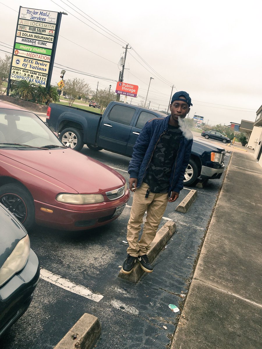 adamd545's tweet photo. I never in my life forgot, where I came from♿️🤣🖕 #Colaboy4L https://t.co/823yzXGLPD