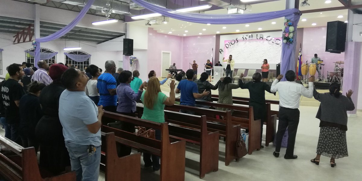 MPalabraDeVida's tweet photo. Son nuestras oraciones la que cambiaran el rumbo de nuestra nación.
#ministeriopalabradevida #Palabradevida #iglesia #Colón https://t.co/WrQtOCQFSh