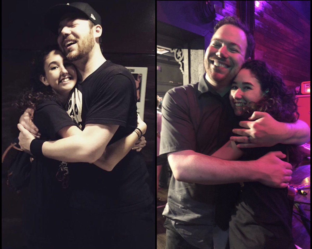 JadinSkye's tweet photo. Last year vs this year ! Glad I got to see you again @AndySteinMusic ! You did amazing the other night ! Thanks for the pic and talking with me ! #PaidInExposureTour https://t.co/90vjR9JZjZ