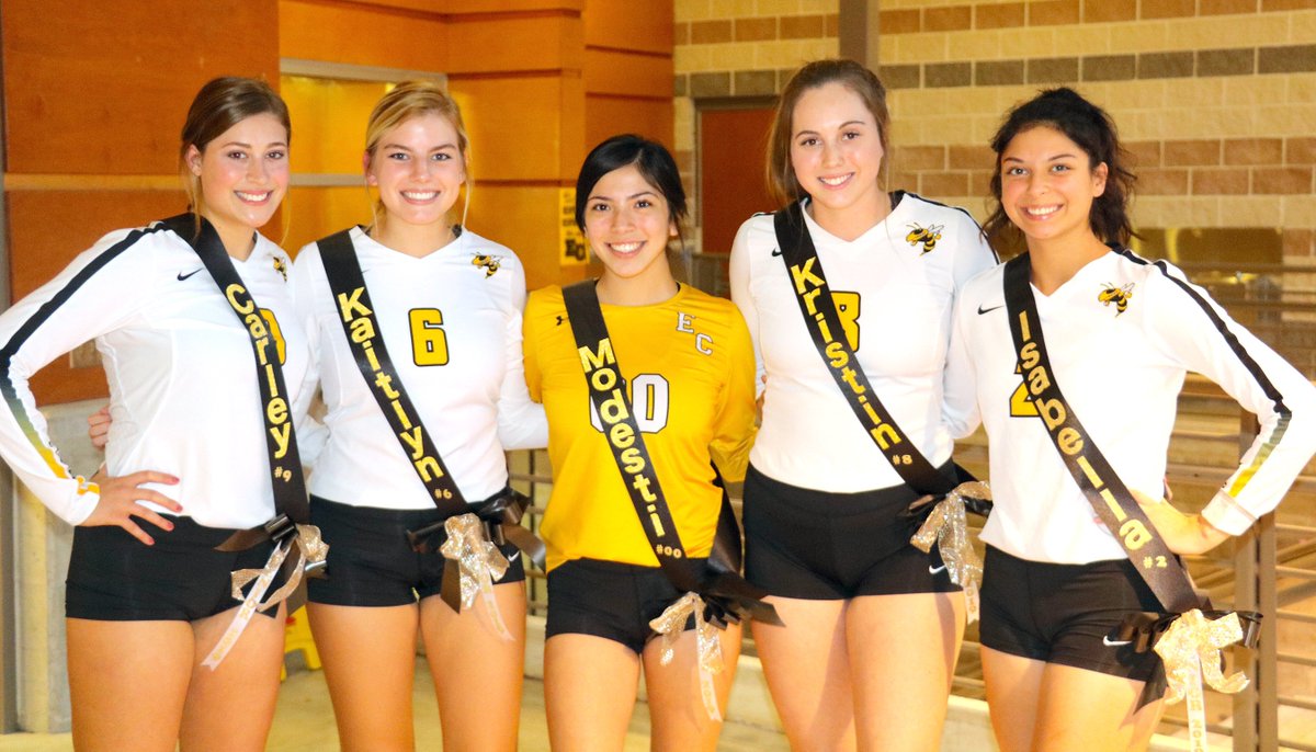 hornetyrbk's tweet photo. Volleyball Senior Night!  Congratulations girls on your win against Steele! @ECHShornets @ecseniorclass https://t.co/3he24hzL2w