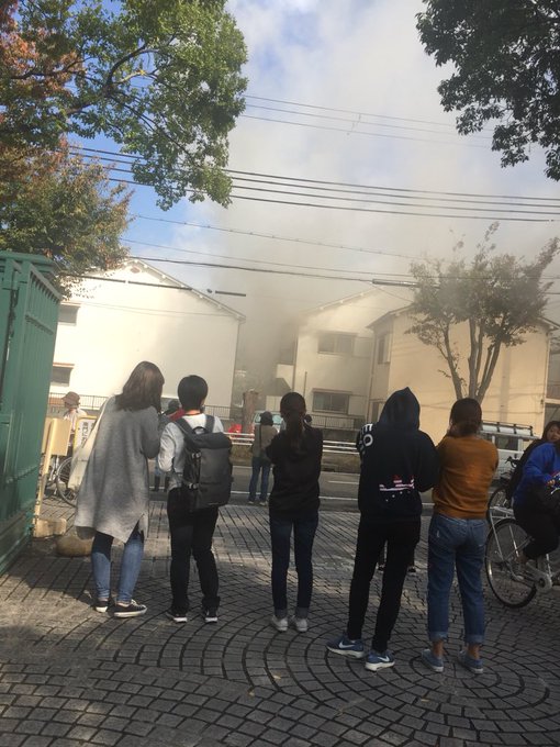 火事 兵庫県尼崎市南塚口町 園田学園女子大学付近で火災 大学の前のアパート燃えてる まとめダネ