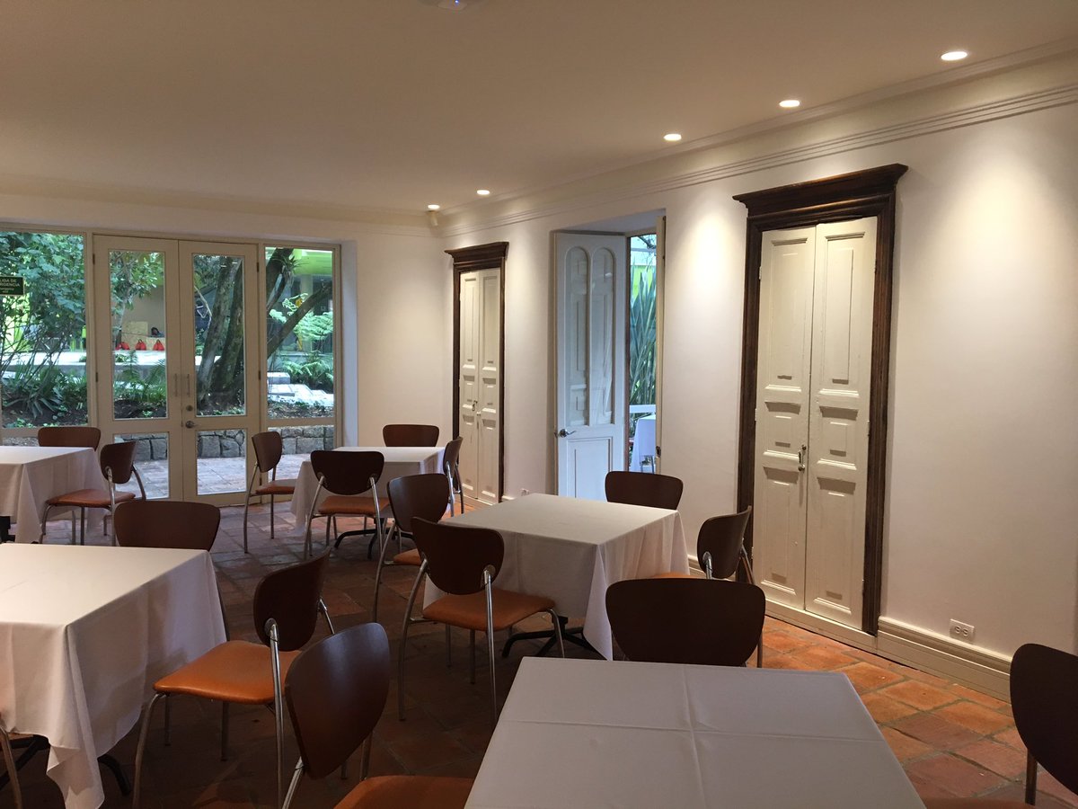 EthelSeguraD's tweet photo. Hoy dimos apertura en @uniandes a #VillaPaulina con un novedoso reforzamiento estructural. La restauración mural podrá apreciarse durante los siguientes meses y el restaurante estará a cargo de @escuelatallerbo con gastronomía colombiana #PATACOL Patrimonio Alimentario Colombiano https://t.co/z6mhkiC5Dq