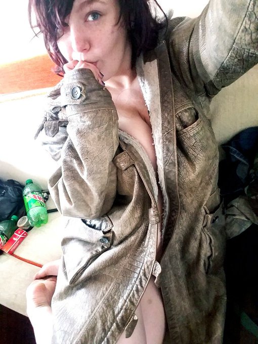 Feeling cute 🖤 P.s. thx for letting me wear it 😍😘 (you know who you are hehe) https://t.co/nJGQOiS4s<a href="/tag/newprofilepic"class="tags"><span>#newprofilepic</span></a>