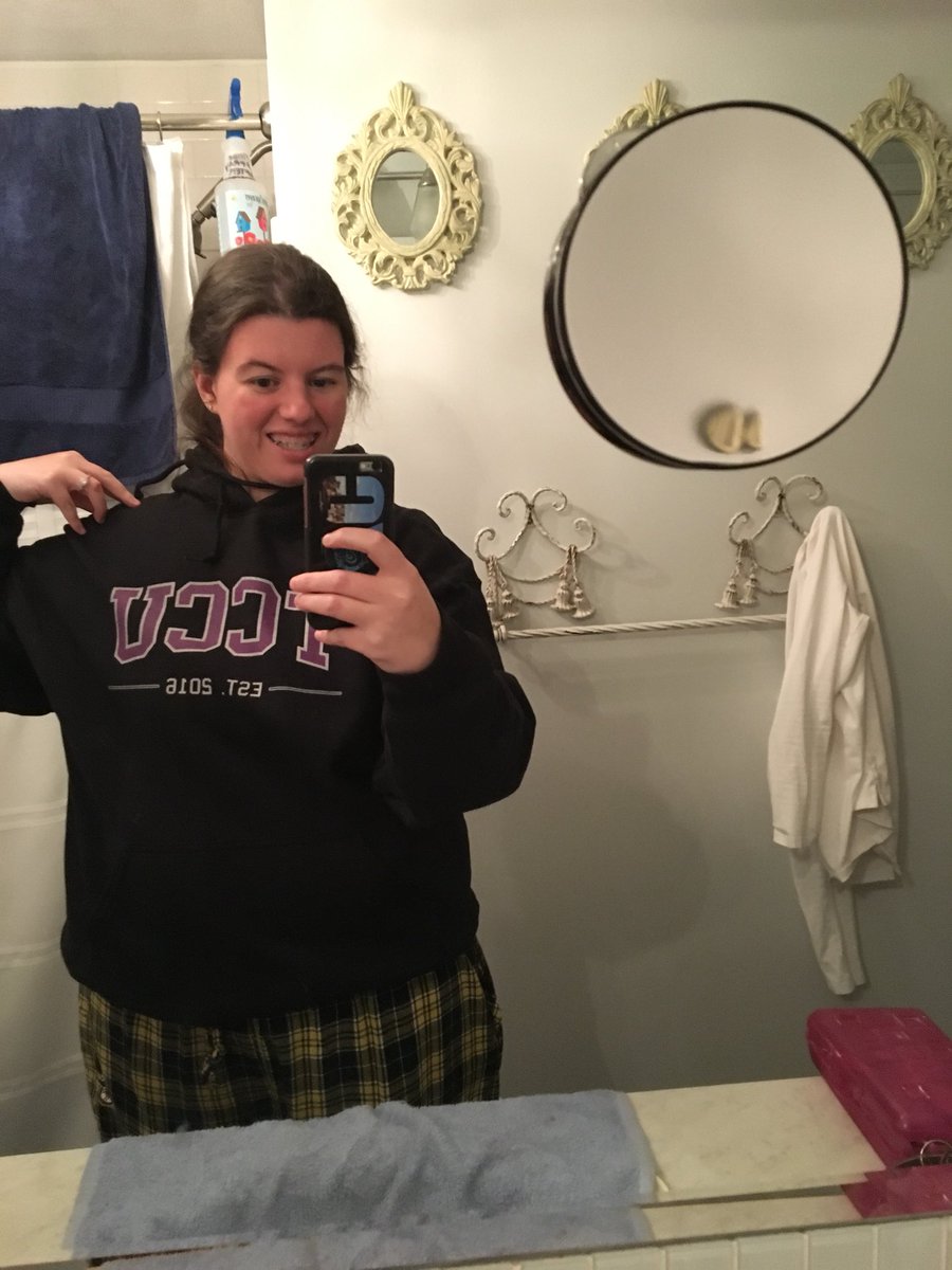 jackiegames98's tweet image. Representing the Tara Cat Club wherever I go! #tccu #taracatclub  @TaraDawnbreaker