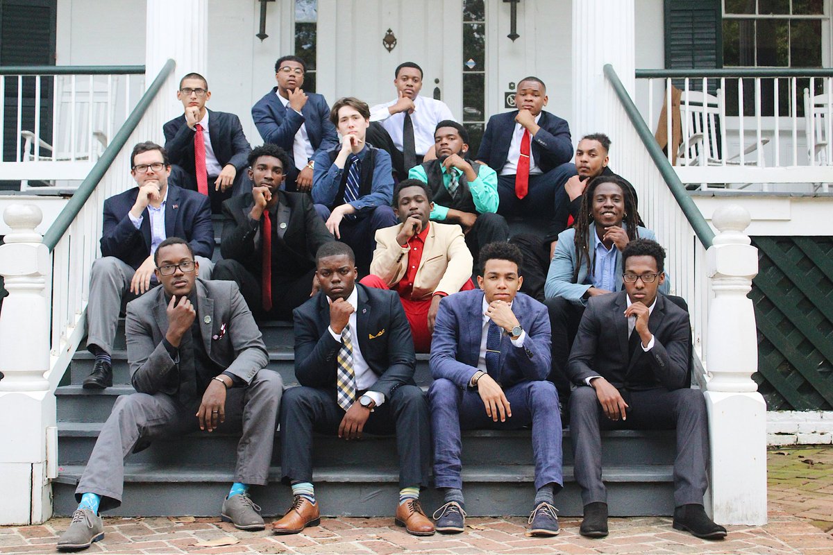 F.A.M.I.L.Y😈

 I Love Yall Fellas✊🏻✊🏼✊🏽✊🏿
#watchthelegacy  #BlackBoyJoy