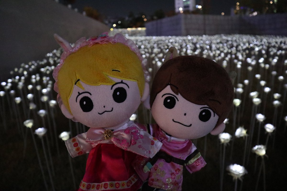jajanlhan's tweet photo. ปิดเทอมแล้วก็เที่ยวได้ ถึงหัวหนูจะโตแต่หนูก็ไม่ดื้อนะ #doll #kyumindolls #sungmin #kyuhyun #hellokyuminInSeoul #hellokyumin #ชุดตุ๊กตา https://t.co/xARtaAwS5L