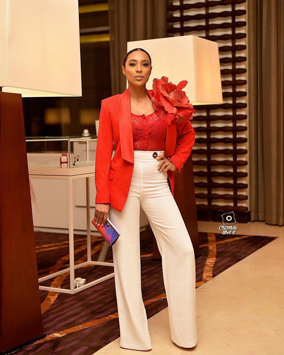glitzafricafwk's tweet photo. Fashionable looks from our #GAFW2018  @Nikkisamonas . Visit our Instagram and Facebook pages for more details. https://t.co/rFU4rKPpsU