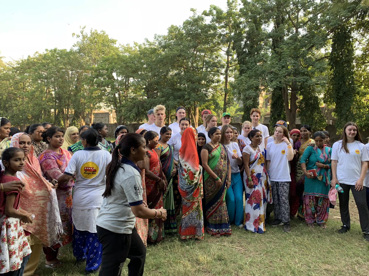 FelstedMagic's tweet photo. Meeting the parents after a Magic bus session in the BPT slum. #felstedinmumbai https://t.co/AuO3VDzW2l