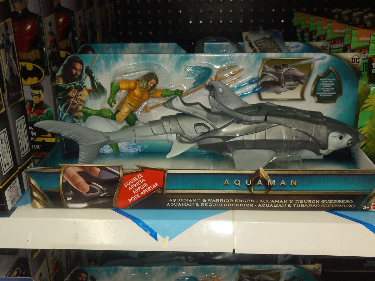 aquaman tiburon guerrero