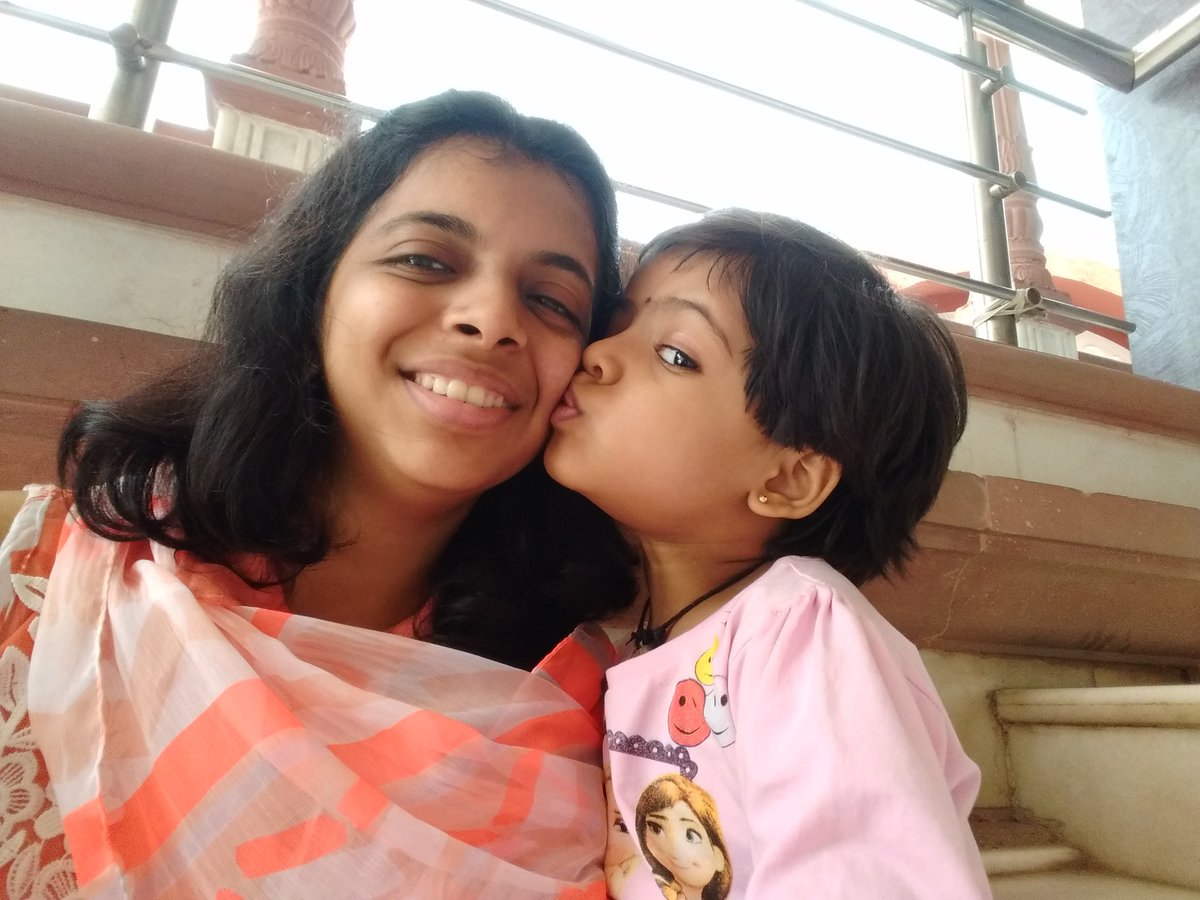 Indianspeaks3's tweet image. #MyYaari #No1YaariWithRana Frndshp isn't limited to age. 5 yrs back her parents shifted nxt to us. She was 6 mnths old then. At first sight I felt an emotional bond tugging at me. We njyd our company &amp;amp; the entire vicinity knew us as 'beeeeesst frriiends'; as she declared to all.