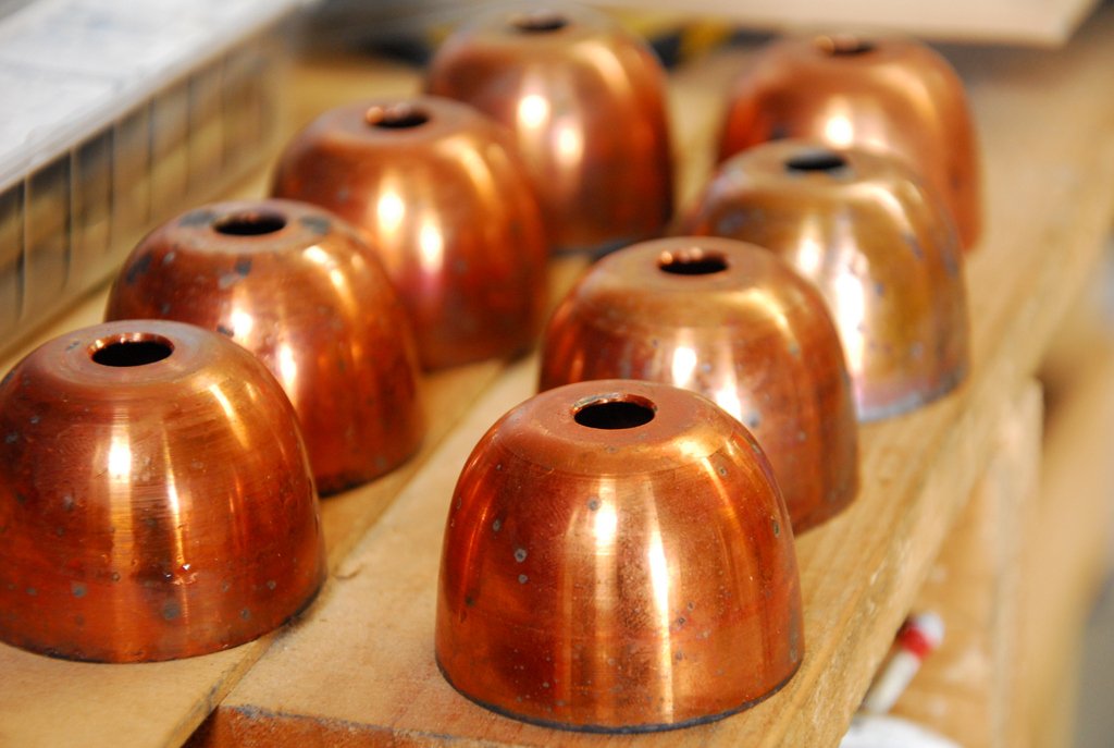 SatelightDesign's tweet image. Oooh - shiny!  These copper eggcup components add that small detail to our lampholders.

#behindthescenes #madetoorder #custommade #copper #production #factory #lampshades #pendantlight #madeinaustralia #satelight