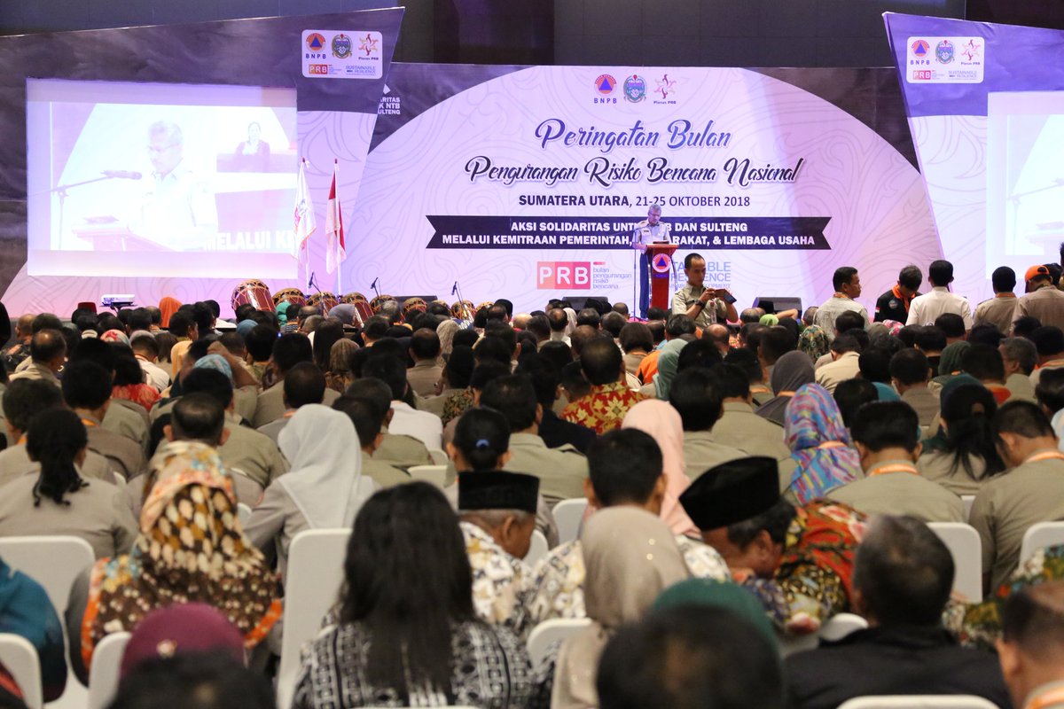 BNPB_Indonesia's tweet photo. Pembukaan bulan Pengurangan Risiko Bencana Nasional di Medan Sumatera Utara dgn tema Aksi Solidaritas utk NTB & Sulteng melalui kemitraan pemerintah, masyarakat & lembaga usaha.
#BulanPRB2018 #SolidaritasNTBdanSulteng #SiapUntukSelamat #BudayaSadarBencana https://t.co/yfd3eUnHLa