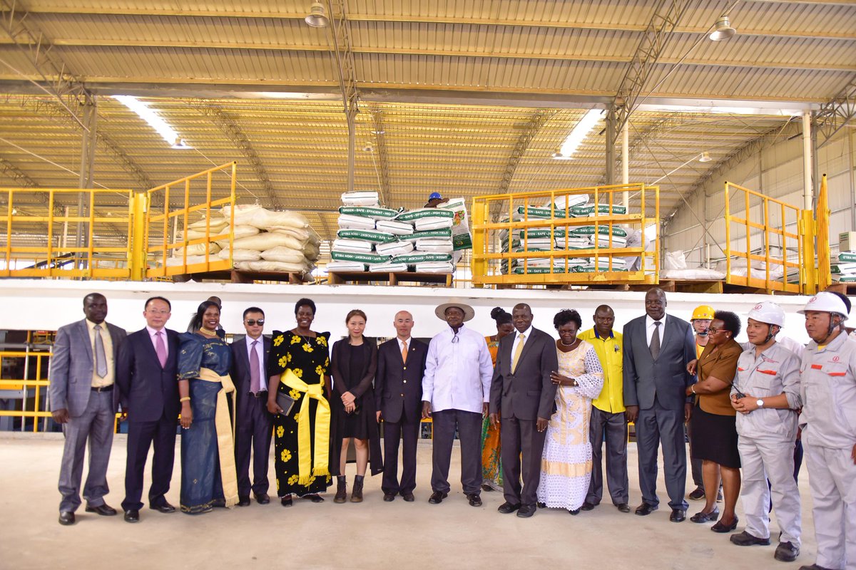 KagutaMuseveni's tweet photo. Uganda will undoubtedly become prosperous but I know we must fight corruption. Those engaged in corruption will be dealt with. They disturb investors like parasites. We are going to lock them up. It is a simple fight once we have evidence. https://t.co/b7FdvcIhfo