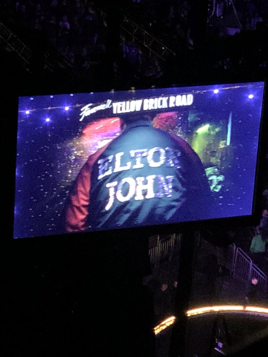 hassell_joey's tweet photo. The #21stCCLCMultiState conference brought @grawson & me to Louisville, KY for #AfterschoolWorks. What a surprise to have @eltonofficial’s #FarewellYellowBrickRoad tour @kfc_yumcenter! Why not go? It was Elton John!!! I even ran into my @tosstn1975 colleague, @Mischelle_JOCO. https://t.co/p9Eh9hXf4q