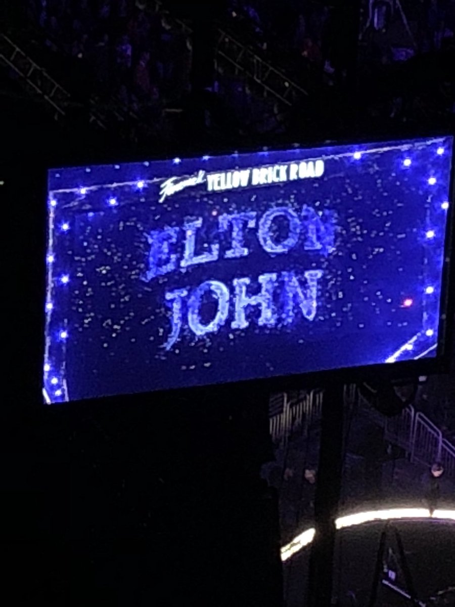 hassell_joey's tweet photo. The #21stCCLCMultiState conference brought @grawson & me to Louisville, KY for #AfterschoolWorks. What a surprise to have @eltonofficial’s #FarewellYellowBrickRoad tour @kfc_yumcenter! Why not go? It was Elton John!!! I even ran into my @tosstn1975 colleague, @Mischelle_JOCO. https://t.co/p9Eh9hXf4q