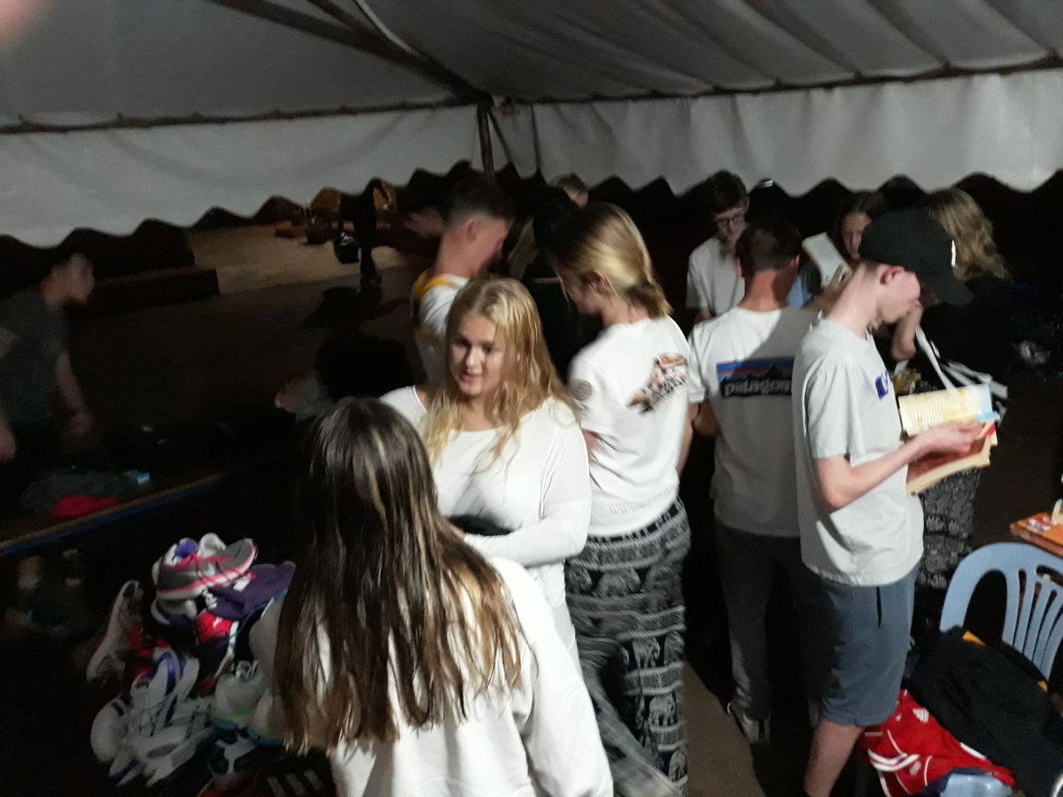 welly_raglan's tweet photo. Productive evening with @Welly_Orange separating 350kg of generous donations for primary &amp; secondary schools, sponsored children, home visits and a Children's rehab centre. Students followed by preparing lessons to teach at Nabukenya Primary School after a visit to a coffee farm. https://t.co/DSvCaMvIvh