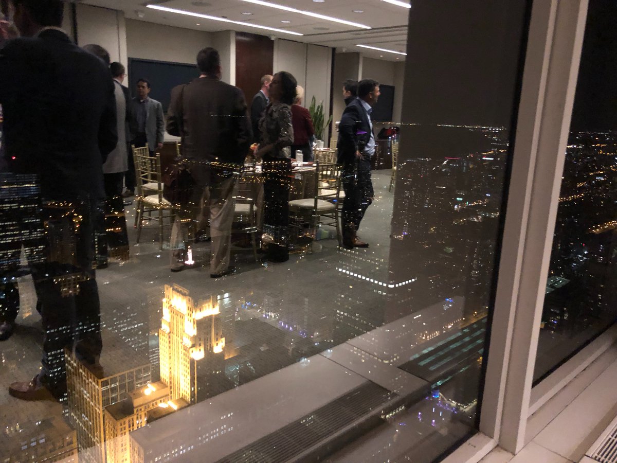 Even though it's brisk outside, our Chicago customers and Splunkers gave us a warm welcome and breathtaking views from the top.