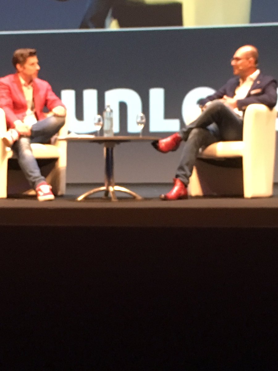 lexymartin's tweet photo. Good to hear of the moral imperative (strongly held beliefs that compel actions) applied to #PeopleAnalytics and #ethics by @TheNelsonTouch #unleashed18 with @david_green_uk https://t.co/znbgrm88j6